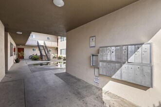 C99--1211 West 28th Street in Los Angeles, CA - Building Photo - Building Photo