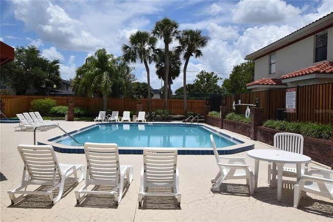 1621 Sandy Point Square in Orlando, FL - Building Photo - Building Photo