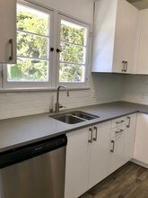 1050 S Genesee Ave, Unit 1050 in Los Angeles, CA - Building Photo - Building Photo