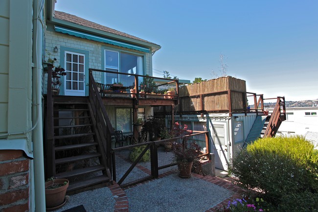 518 Bonita St in Sausalito, CA - Building Photo - Building Photo