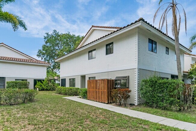 property at 7890 Lago Del Mar Dr