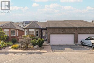 104 Bartlett Private in Ottawa, ON - Building Photo