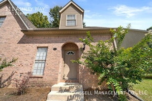 111 Ashley Way in Oxford, MS - Building Photo