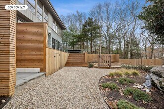 11 Bay Inlet Rd in East Hampton, NY - Building Photo - Building Photo
