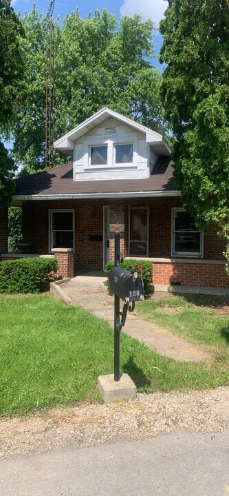 120 Arlington Ave in Dunkirk, IN - Building Photo