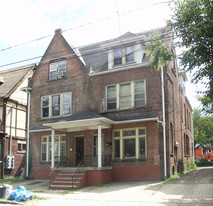 486-488 S Franklin St Apartments