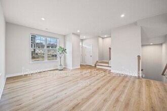 332 Cramerton Mills Pkwy in Cramerton, NC - Building Photo - Building Photo