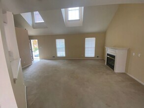 8705 Hidden Grove Pl in Louisville, KY - Building Photo - Building Photo