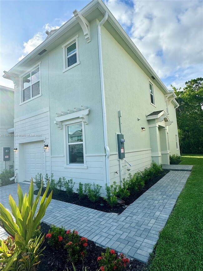 property at 4575 Hollister Ave