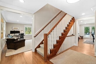 548 Anderson Hill Rd in Harrison, NY - Building Photo - Building Photo