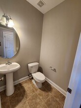 4008 Cedar Point Ave in Matthews, NC - Building Photo - Building Photo