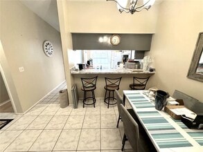 7249 Parkside Villas Dr N in St. Petersburg, FL - Building Photo - Building Photo