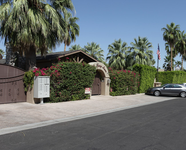 486 E Mel Ave in Palm Springs, CA - Building Photo - Building Photo