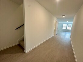 13310 Rayhill Dr in Conroe, TX - Building Photo