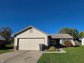 6165 Pinnacle Blvd in Indianapolis, IN - Building Photo