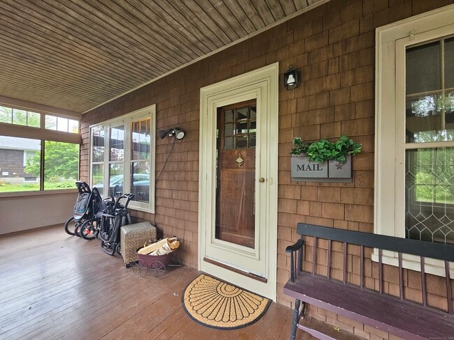 33 Theodore St in Newington, CT - Building Photo - Building Photo