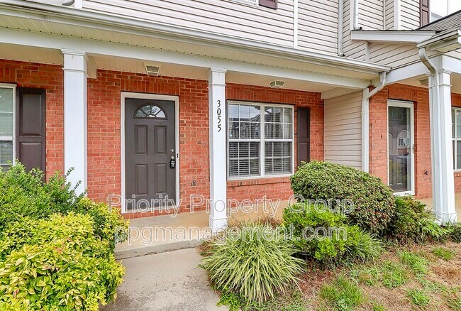 3055 Golden Dale Ln in Charlotte, NC - Building Photo - Building Photo