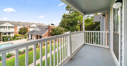 Marymont in Tomball, TX - Foto de edificio - Building Photo