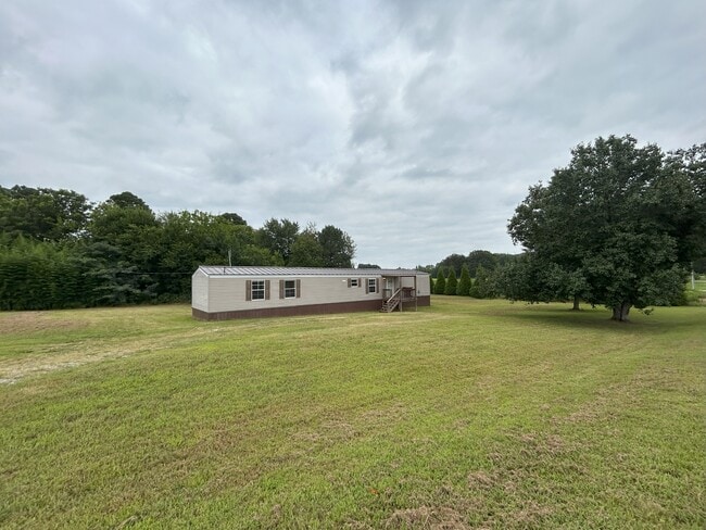 property at 15025 Hobbs Rd