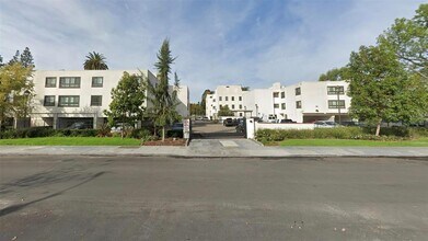 34 St James Park W in Los Angeles, CA - Building Photo - Building Photo