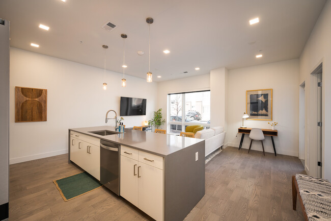 1898 S Bannock St, Unit 106 in Denver, CO - Building Photo - Building Photo