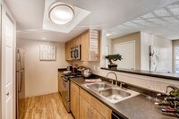 Building Photo - Chestnut Ridge Apartamentos in Denver, Colorado