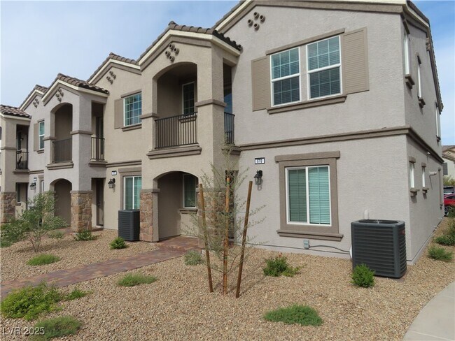618 Bellus Pl in Henderson, NV - Building Photo - Building Photo