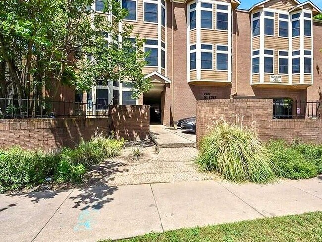 property at 2802 Nueces St