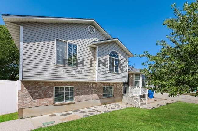 property at 7708 S Swordsman Cv