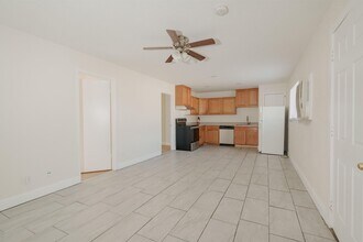 683 - 695 Vermont Avenue, Turlock CA 95380 in Turlock, CA - Building Photo - Interior Photo