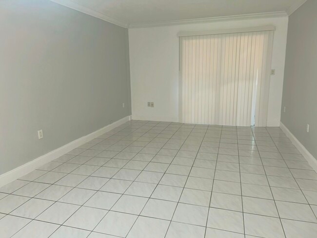 6074 Forest Hill Blvd in West Palm Beach, FL - Building Photo - Building Photo