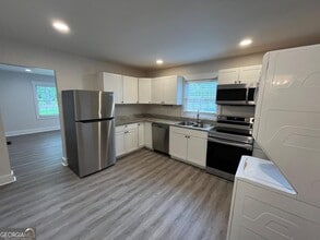 174 Cloud St in Jonesboro, GA - Building Photo - Building Photo