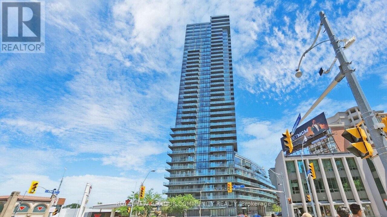 825-2825 Church St in Toronto, ON - Building Photo