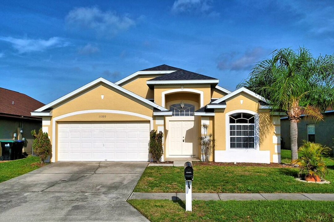11320 Moonshine Creek Cir in Orlando, FL - Building Photo