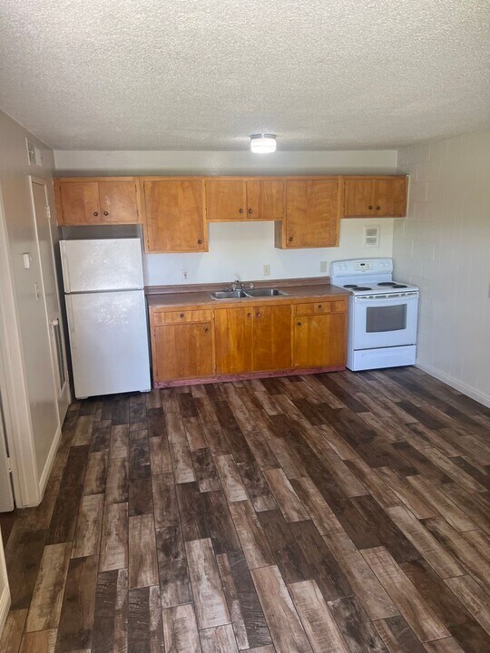 3718 Hazelwood St in Las Vegas, NV - Building Photo