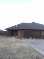 702 NE 21st Terrace in Newcastle, OK - Building Photo