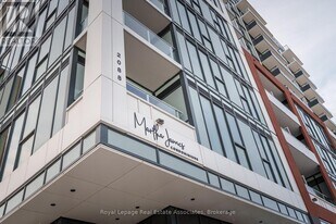 2088 James St in Burlington, ON - Building Photo