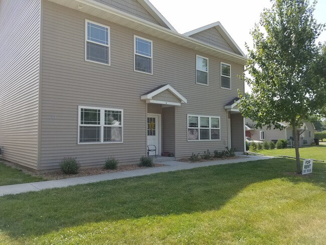 605 3rd Ave in Coralville, IA - Building Photo - Building Photo