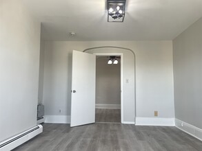 1703 Central Ave, Unit 3 in Union City, NJ - Building Photo - Building Photo
