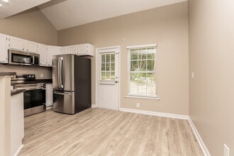 4904 Ottenville Ave in Nashville, TN - Building Photo - Building Photo