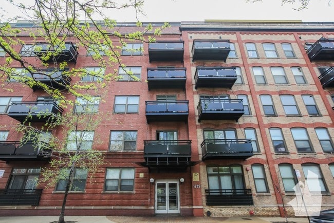 property at 1735 W Diversey Pkwy