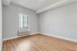 424 Whiton St in Jersey City, NJ - Building Photo - Building Photo