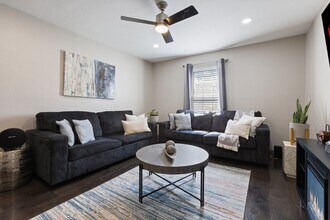 1047 Eldorado Ave in Dallas, TX - Building Photo - Building Photo