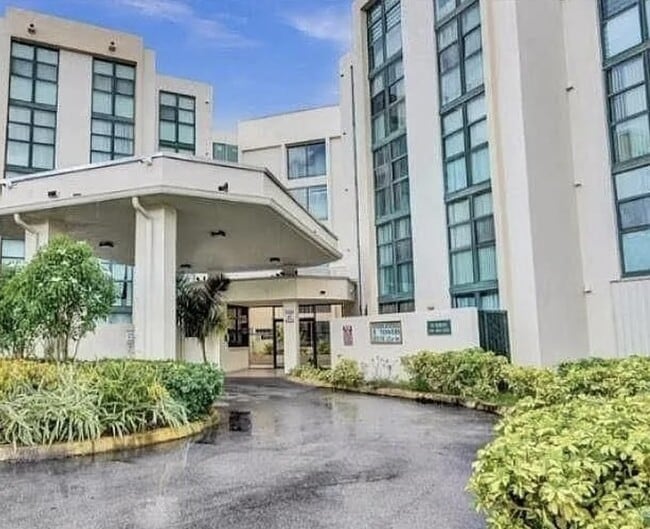 2055 SW 122nd Ave, Unit 202