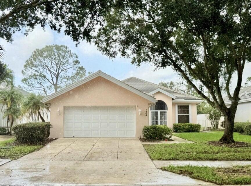 7504 SE Marsh Fern Ln in Hobe Sound, FL - Building Photo