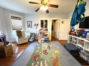 242 Belgrade Ave, Unit 2 in Boston, MA - Building Photo - Building Photo