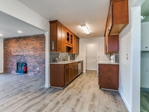 525 Sweetbough St in Jones, OK - Building Photo - Building Photo