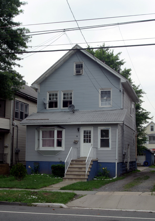 15 Elmora Ave in Elizabeth, NJ - Building Photo - Building Photo