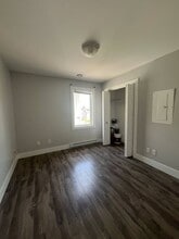 162 Wesley St in Moncton, NB - Building Photo - Building Photo