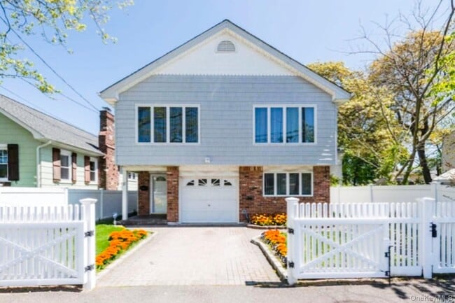 11 7th St in Bayville, NY - Building Photo - Building Photo